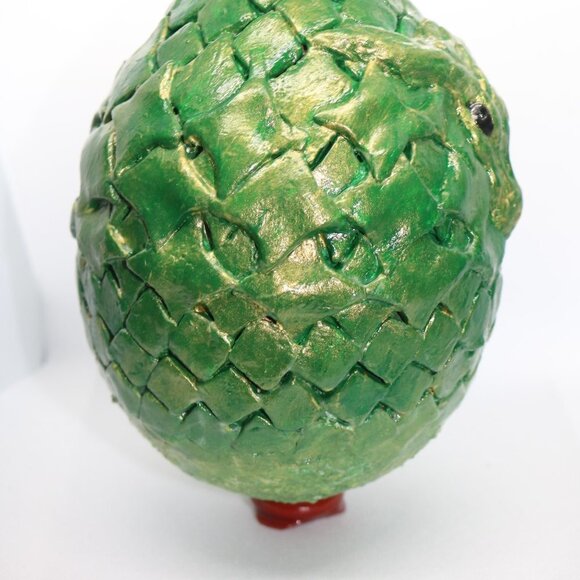 Dragon egg roughly 4.25 x 6 in size handmade clay "Queen Alicent" - Picture 6 of 8